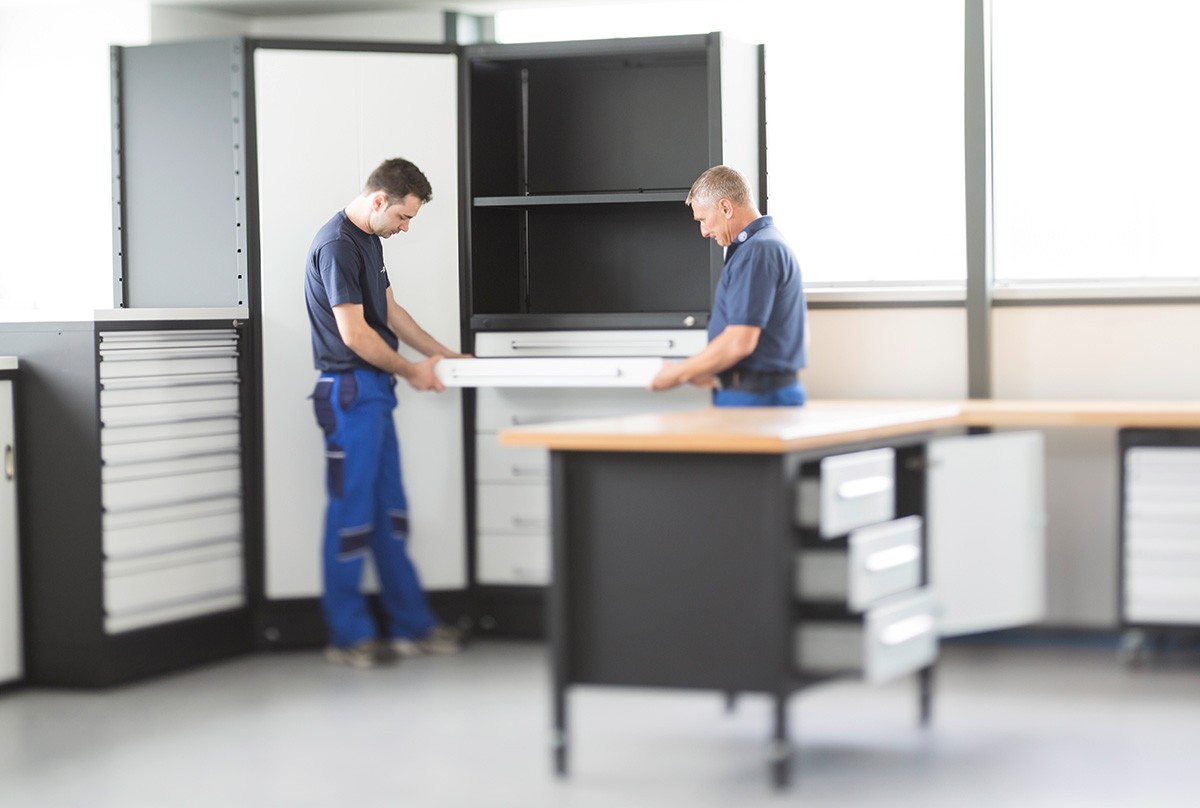 Assembly of the workshop equipment